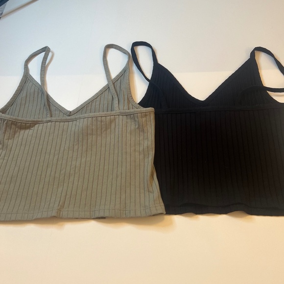 Four bralettes (Free People, Altered State, and Aerie) and two tanks Siz… - Picture 13 of 15